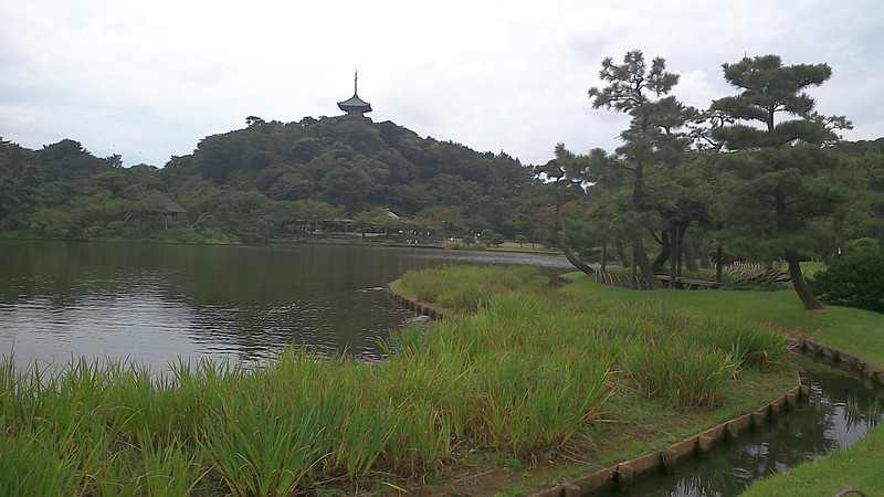 大池、三重塔 横浜市中区三渓園