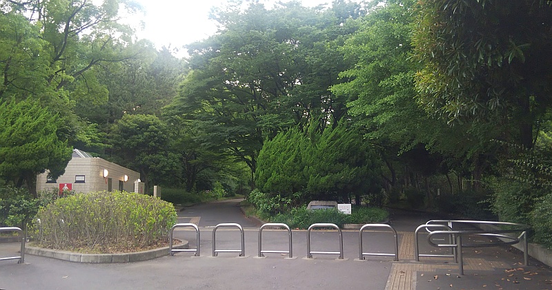 駐車場口 東京都大田区平和の森公園