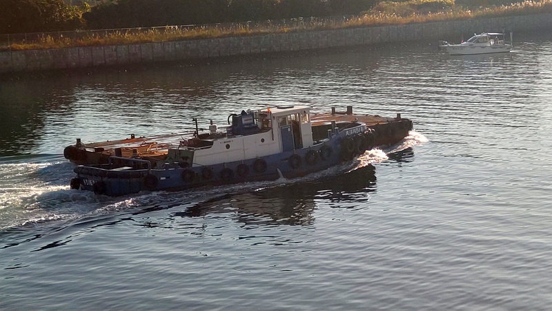 浚渫船 東京都大田区大和大橋