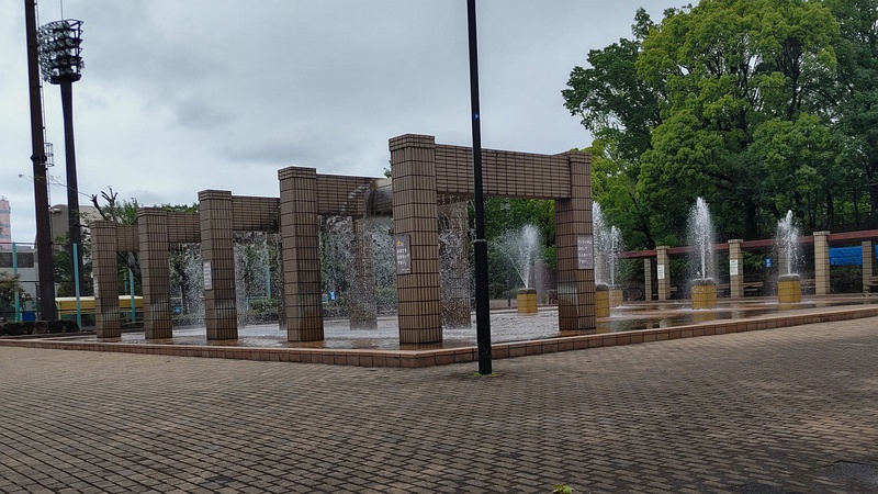 カリヨン広場の噴水 東京都大田区平和島公園
