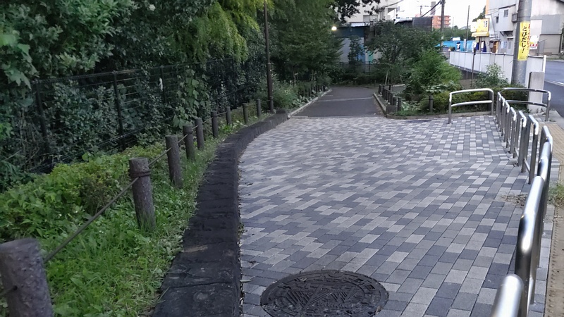 帷子川緑道 横浜市旭区今宿南町