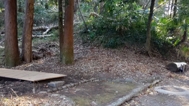 張替え終えたウッドデッキ 横浜市瀬谷区長屋門公園