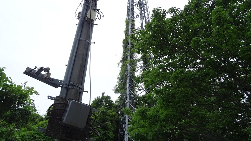 KDDI無線基地局のヤマフジ